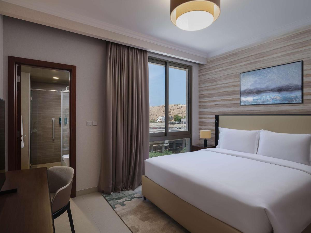 Doubletree By Hilton Muscat Qurum Extérieur photo