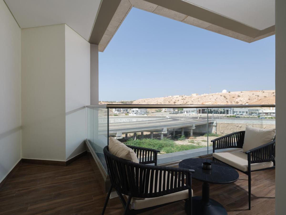 Doubletree By Hilton Muscat Qurum Extérieur photo